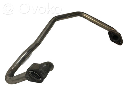 Caurulīte (-es) / šļūtene (-es)