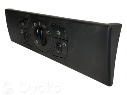 Headlight switch