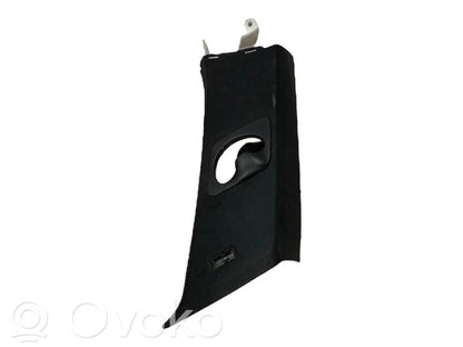 (C) statņa dekoratīvā apdare