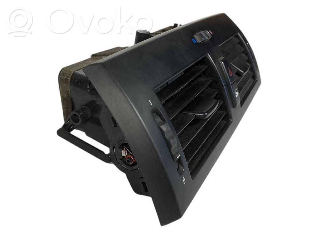 Центральная вентиляционная решетка