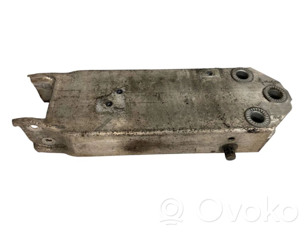 Priekšpusē bampera sastiprinājums