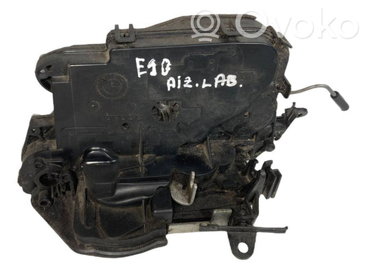 Aizmugurē slēdzene