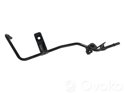 Caurulīte (-es) / šļūtene (-es)