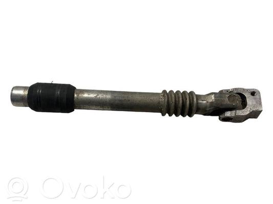 Steering wheel axle cross-joint