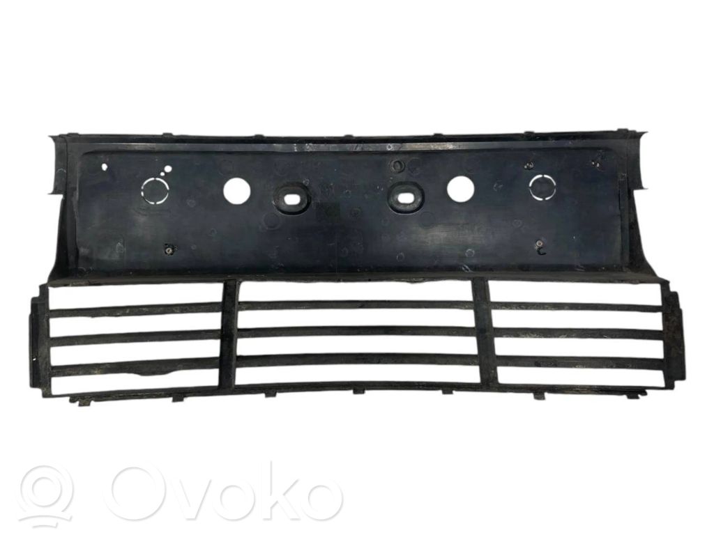 Apakšējais režģis (trīsdaļīgs)