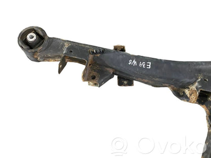 Pusrāmis aizmugurējais / priekšējais