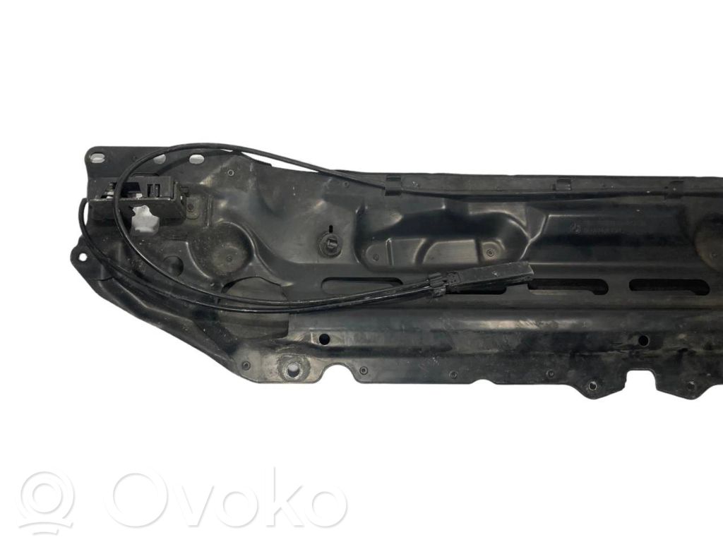 Верхняя часть панели радиатора (телевизор)