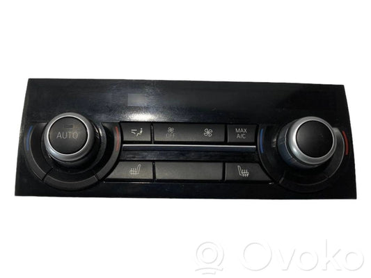 Gaisa kondicioniera / klimata kontroles / salona apsildes vadības bloks (salonā)