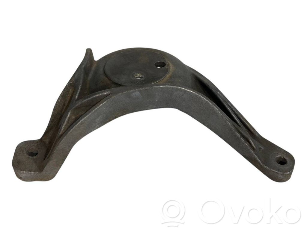 Dzinēja nostiprināšanas stiprinājums-kronšteins