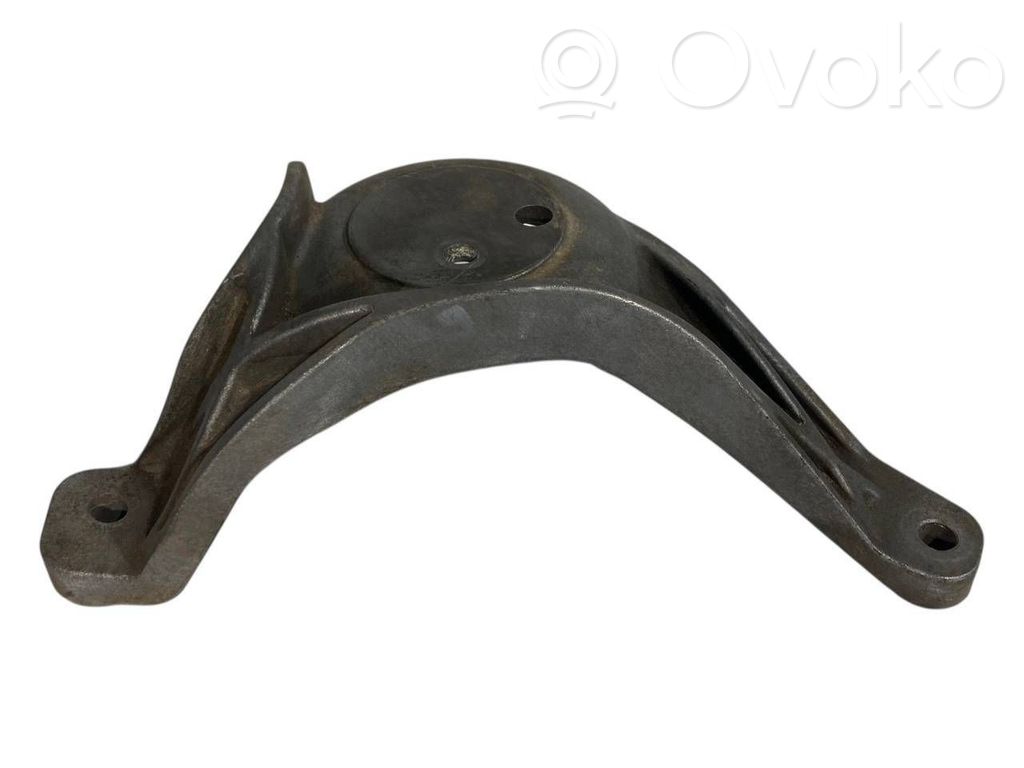 Dzinēja nostiprināšanas stiprinājums-kronšteins