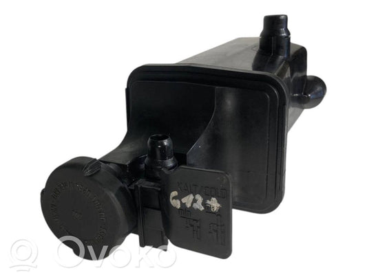 Расширительный бачок охлаждающей жидкости