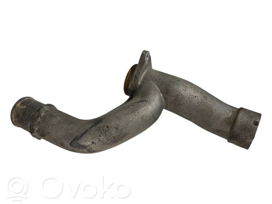 Caurulīte (-es) / šļūtene (-es)