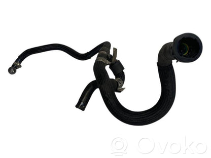 Degvielas caurulīte (-es)