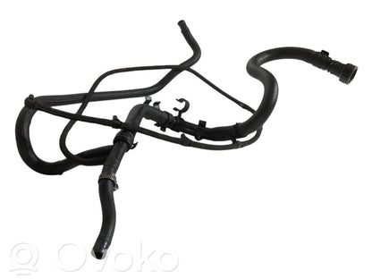 Degvielas caurulīte (-es)