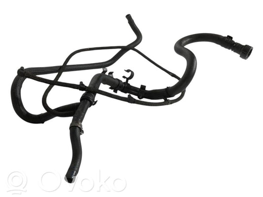 Degvielas caurulīte (-es)