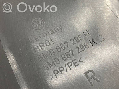 (B) statņa dekoratīvā apdare (apakšdaļa)