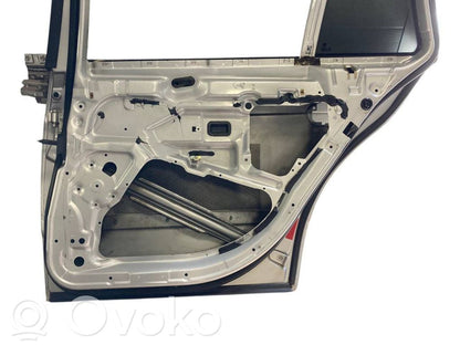 Задняя дверь