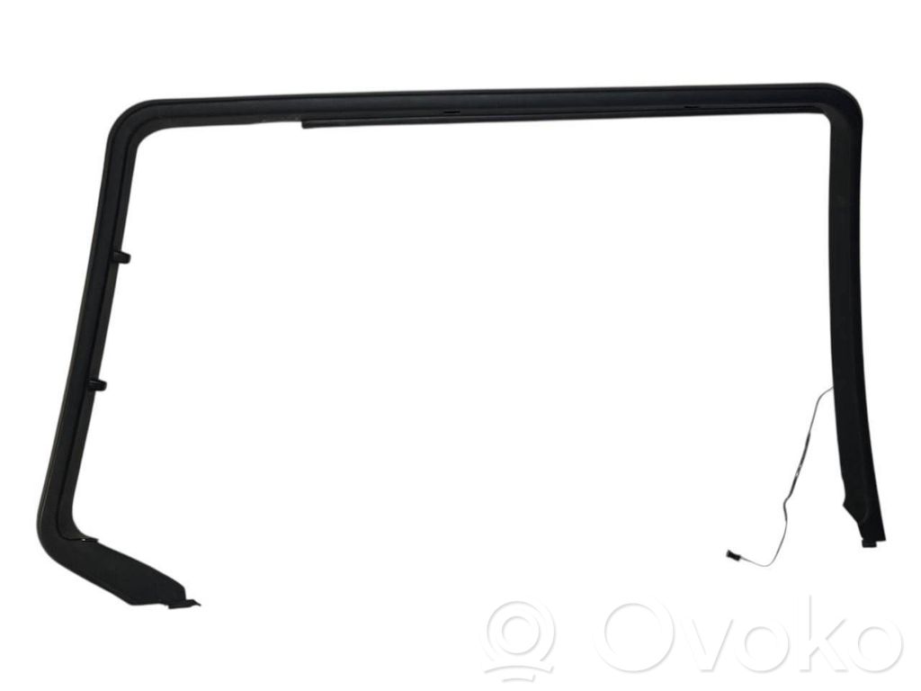 Apšuvums aizmugurējām durvīm