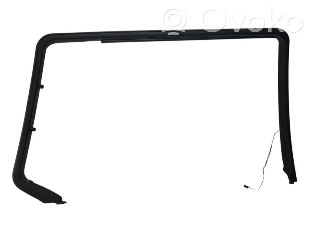 Apšuvums aizmugurējām durvīm