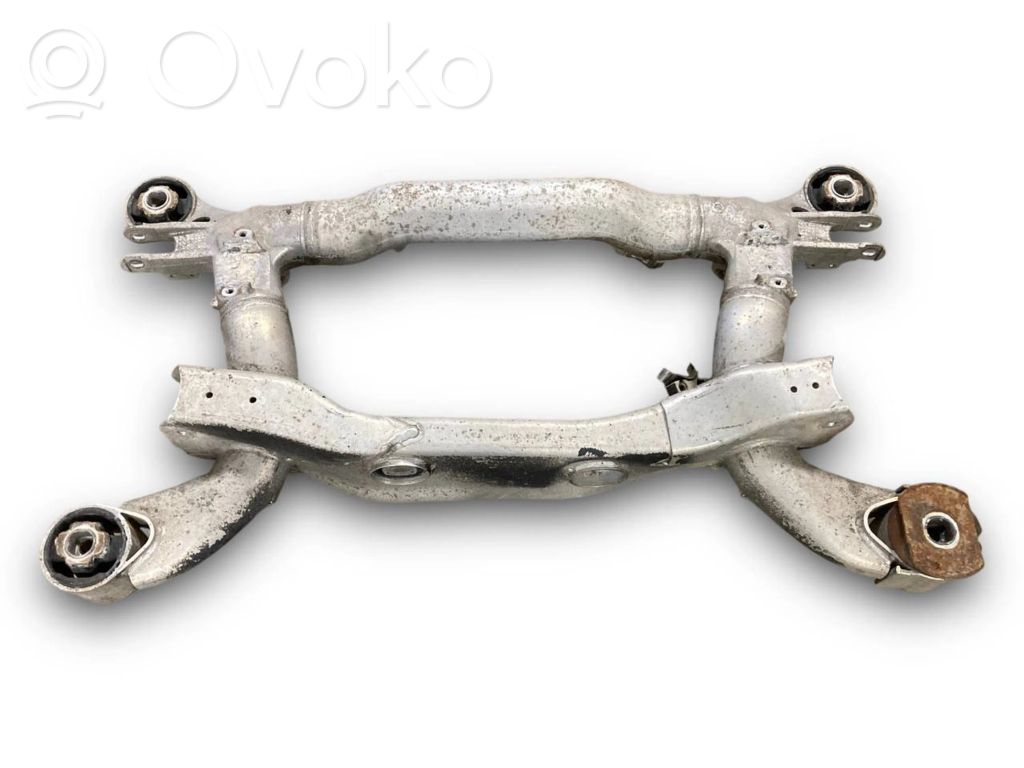 Pusrāmis aizmugurējais / priekšējais