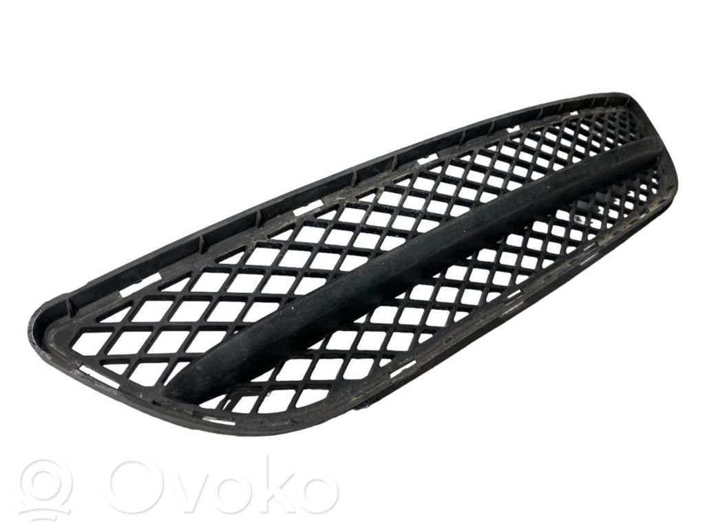 Lower grille (three-piece)