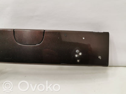 Pretmiglas luktura dekoratīvais režģis