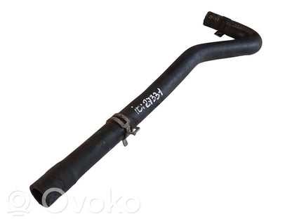 Caurulīte (-es) / šļūtene (-es)