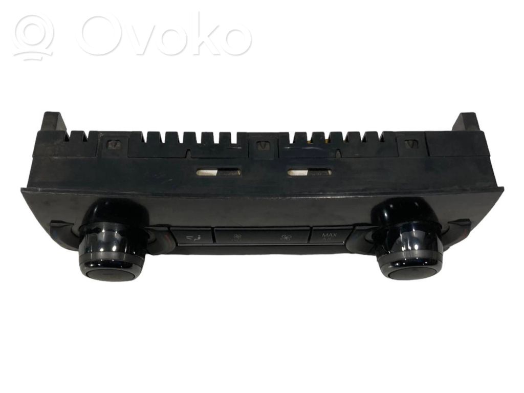 Блок управления кондиционером/климат-контролем/отоплением салона (в салоне)