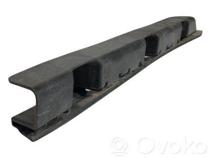 Aizmugurējā bufera montāžas kronšteins