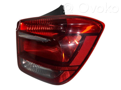 Aizmugurējais lukturis virsbūvē