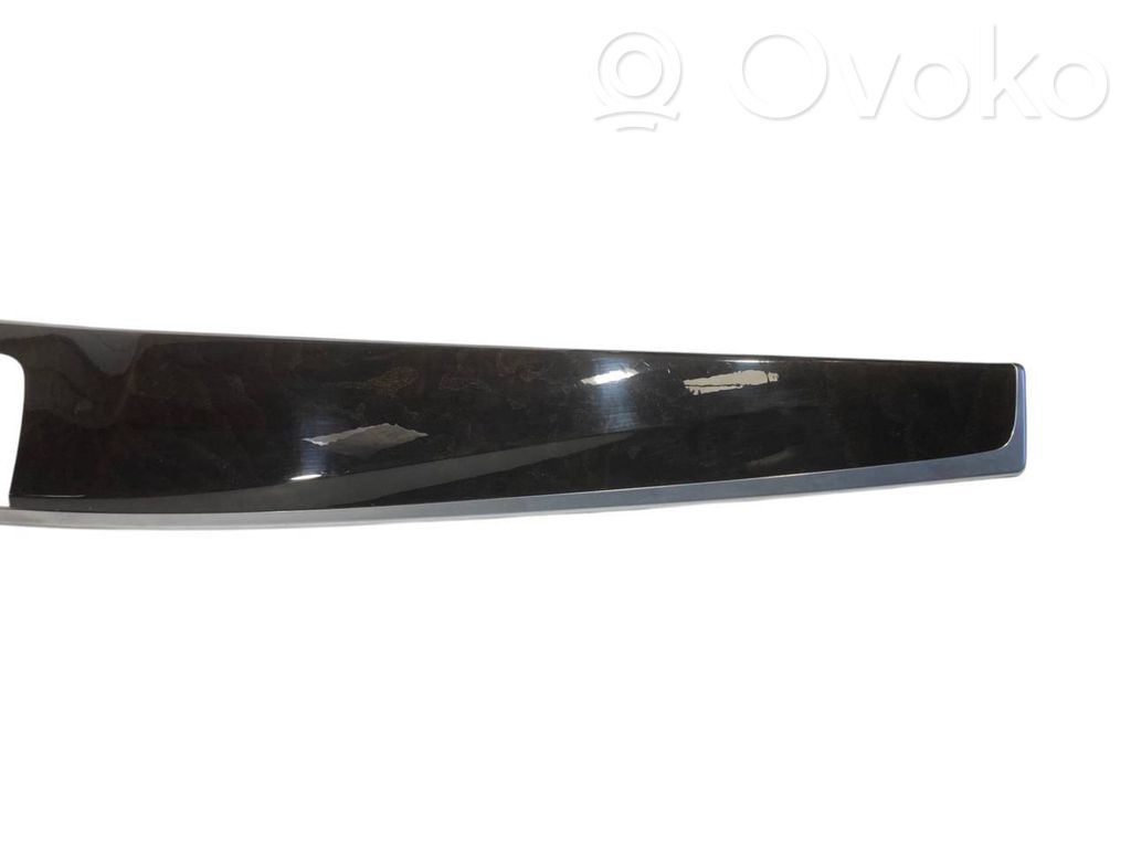 Radio/navigation decorative trim