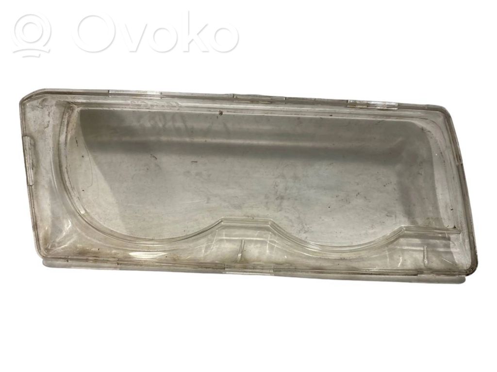 Priekšējā luktura stikls