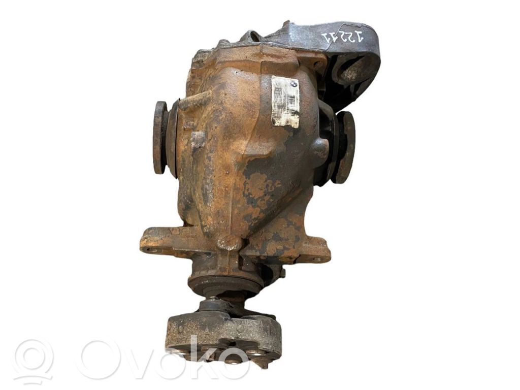 Aizmugurējais reduktors