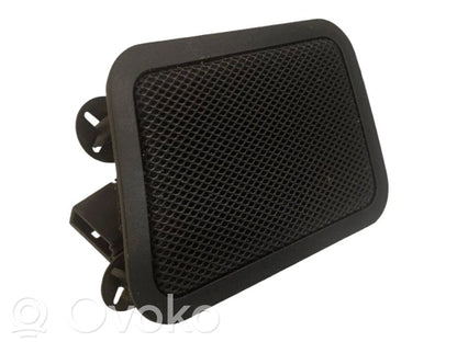 Динамик(и) в задней двери