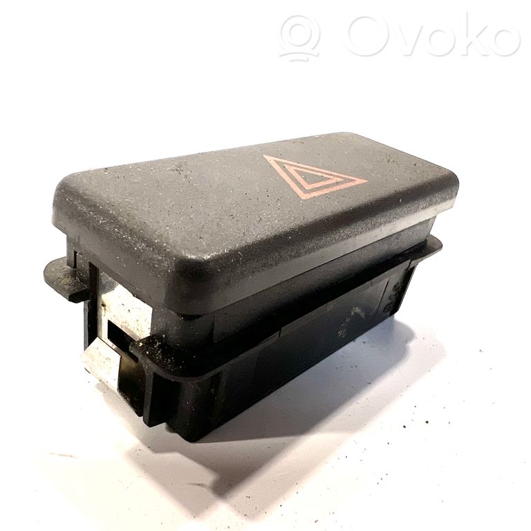 Avārijas lukturu slēdzis