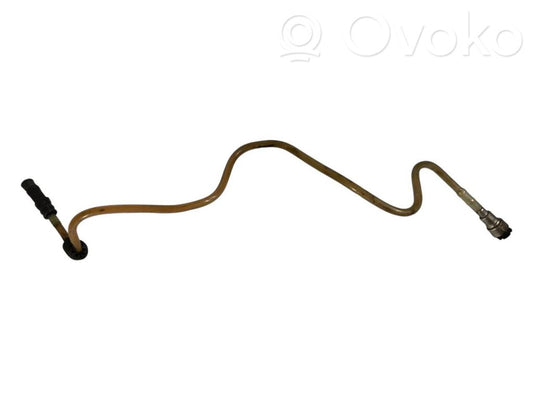 Degvielas caurulīte (-es)