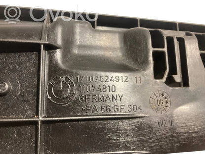 Radiator(s) holder/bracket