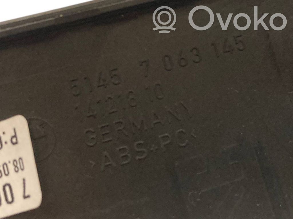 Gaisa kondicioniera / klimata kontroles / salona apsildes vadības bloks (salonā)