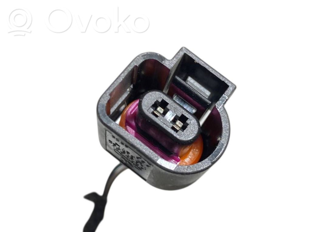 Priekšējo durvju vadu instalācija