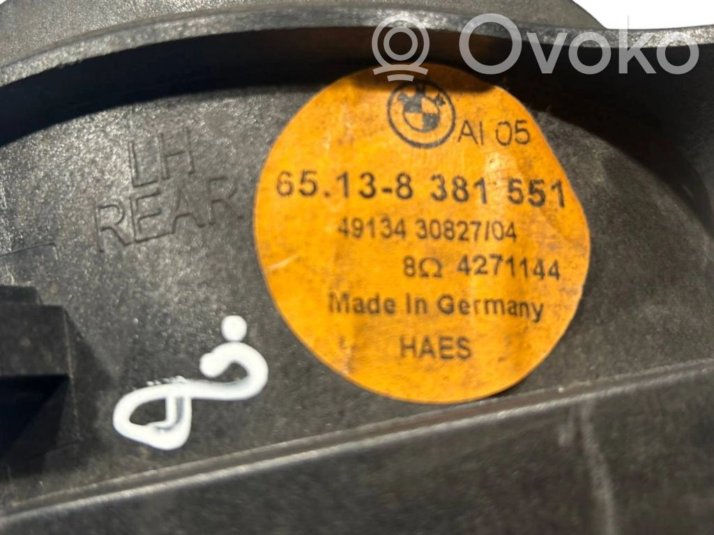 Skaļrunis (-i) priekšējās durvīs