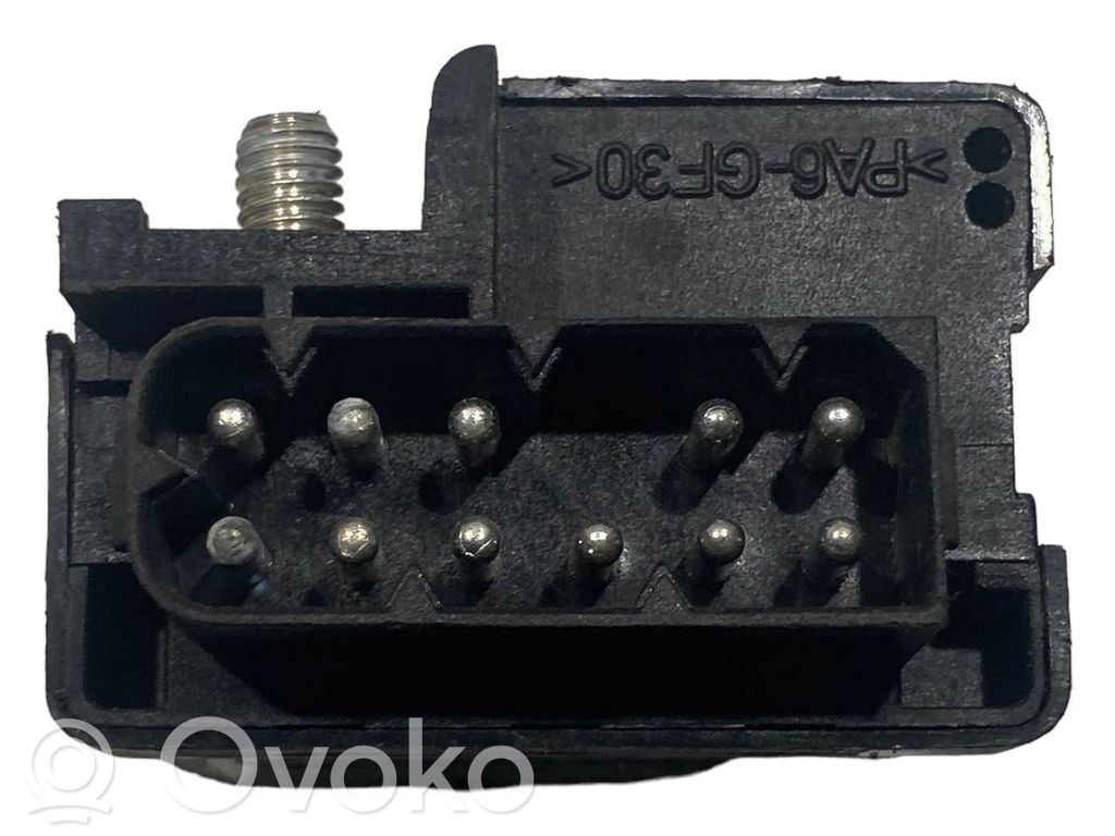Glow plug relay
