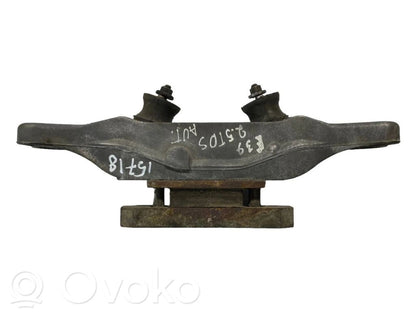 Transmission mounting bracket