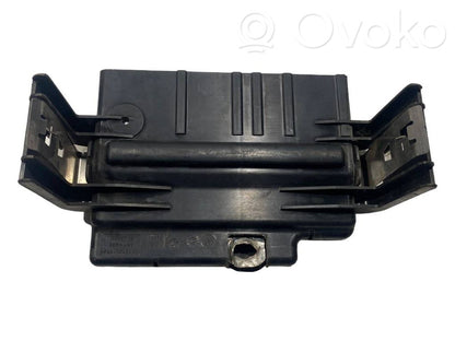 Positive wire connection assembly