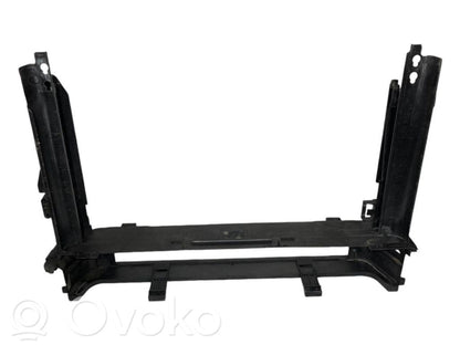 Нижняя часть радиаторной панели (телевизора)