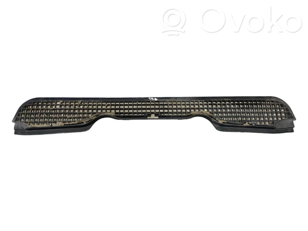 Window air grille