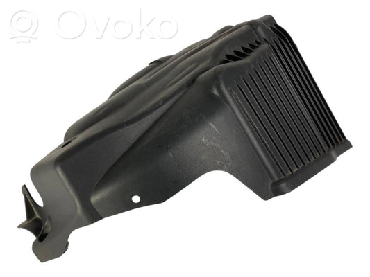 Dzinēja pārsegs (dekoratīva apdare)