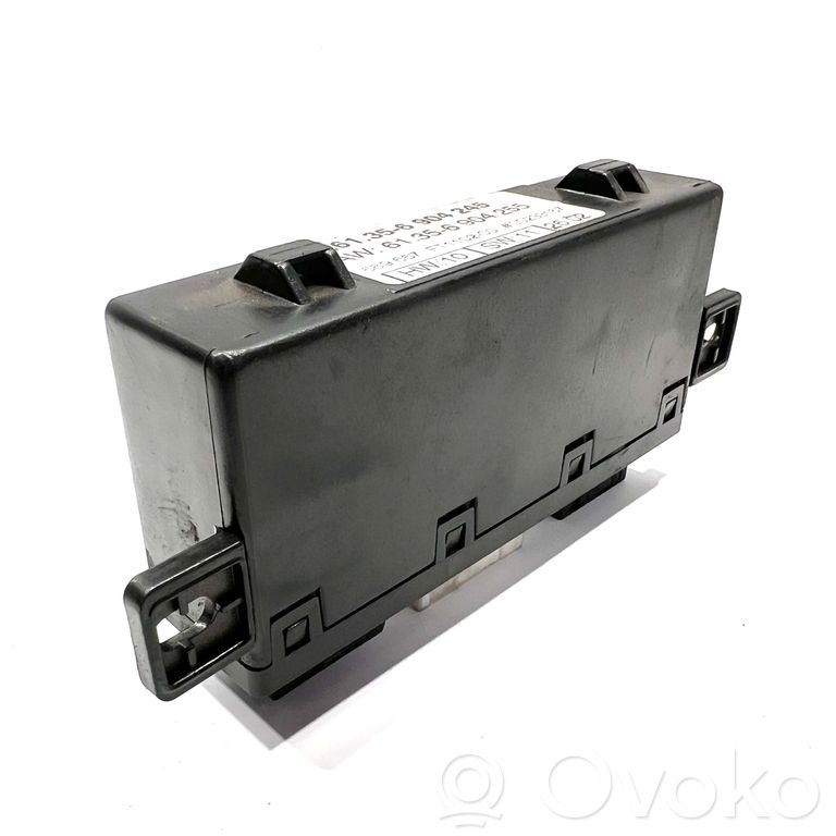 Durvju vadības bloks