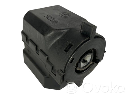 Ignition switch contacts