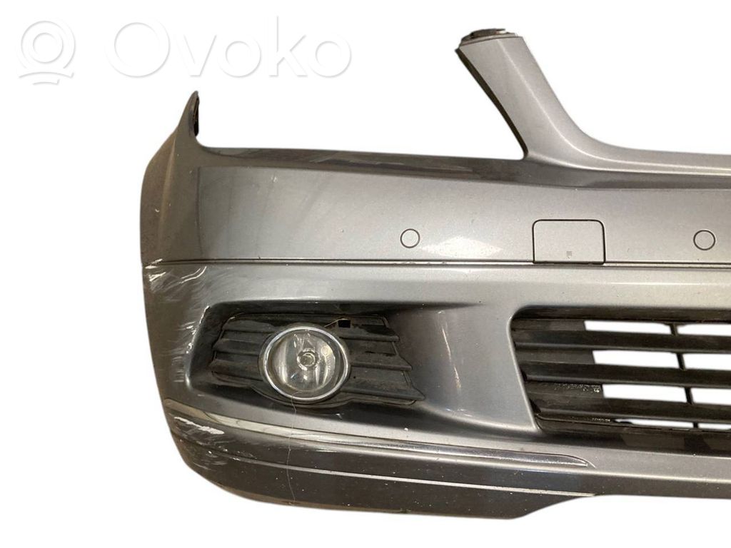 Передний бампер