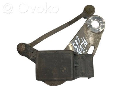 Augstuma sensors (priekšējo lukturu)